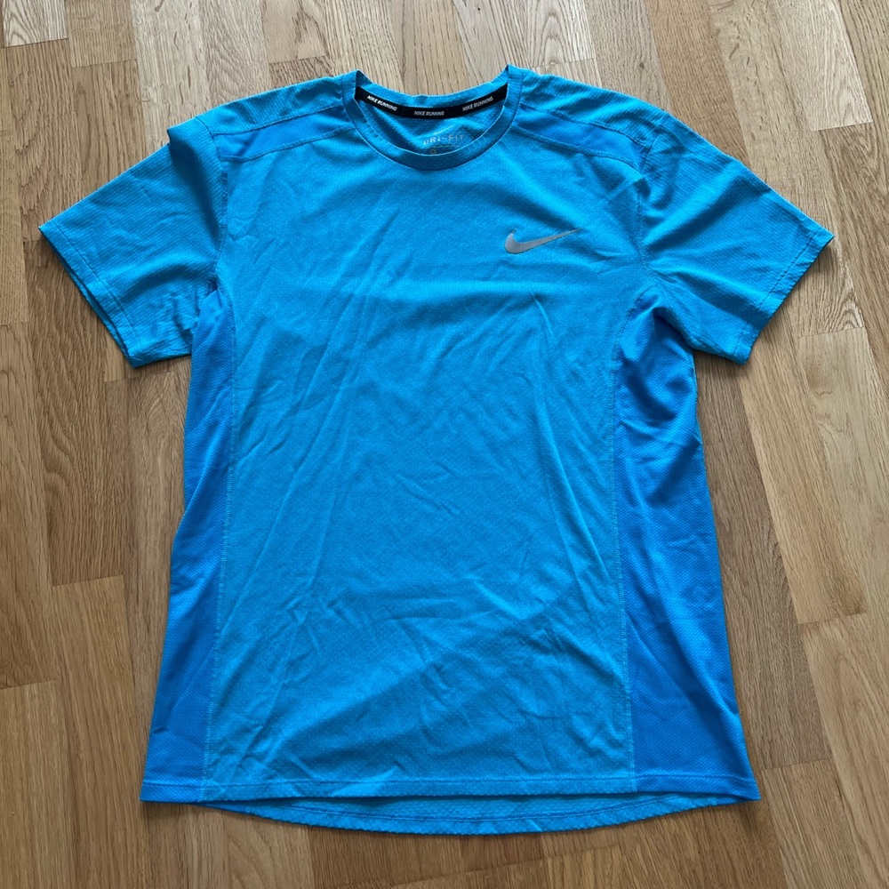 Nike Running Dri-Fit Blue T-Shirt - Size Medium *Great Condition*